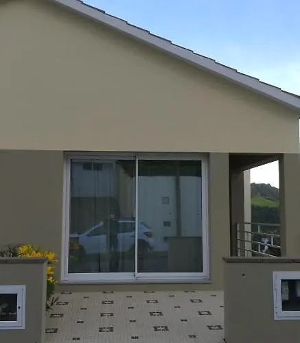 ヴィラ The Azores House フルナス